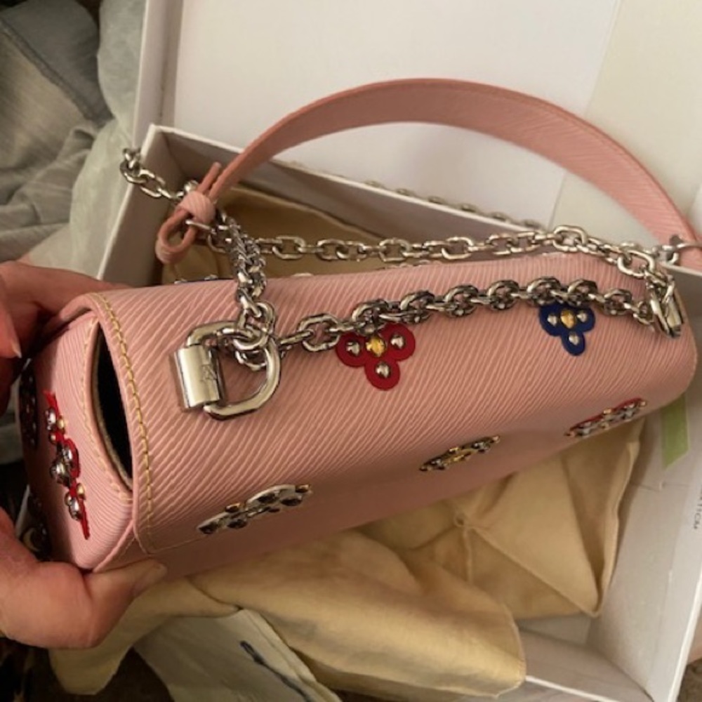 🦄Limited Edition🦄Louis Vuitton twisted bag - Picture 9 of 16
